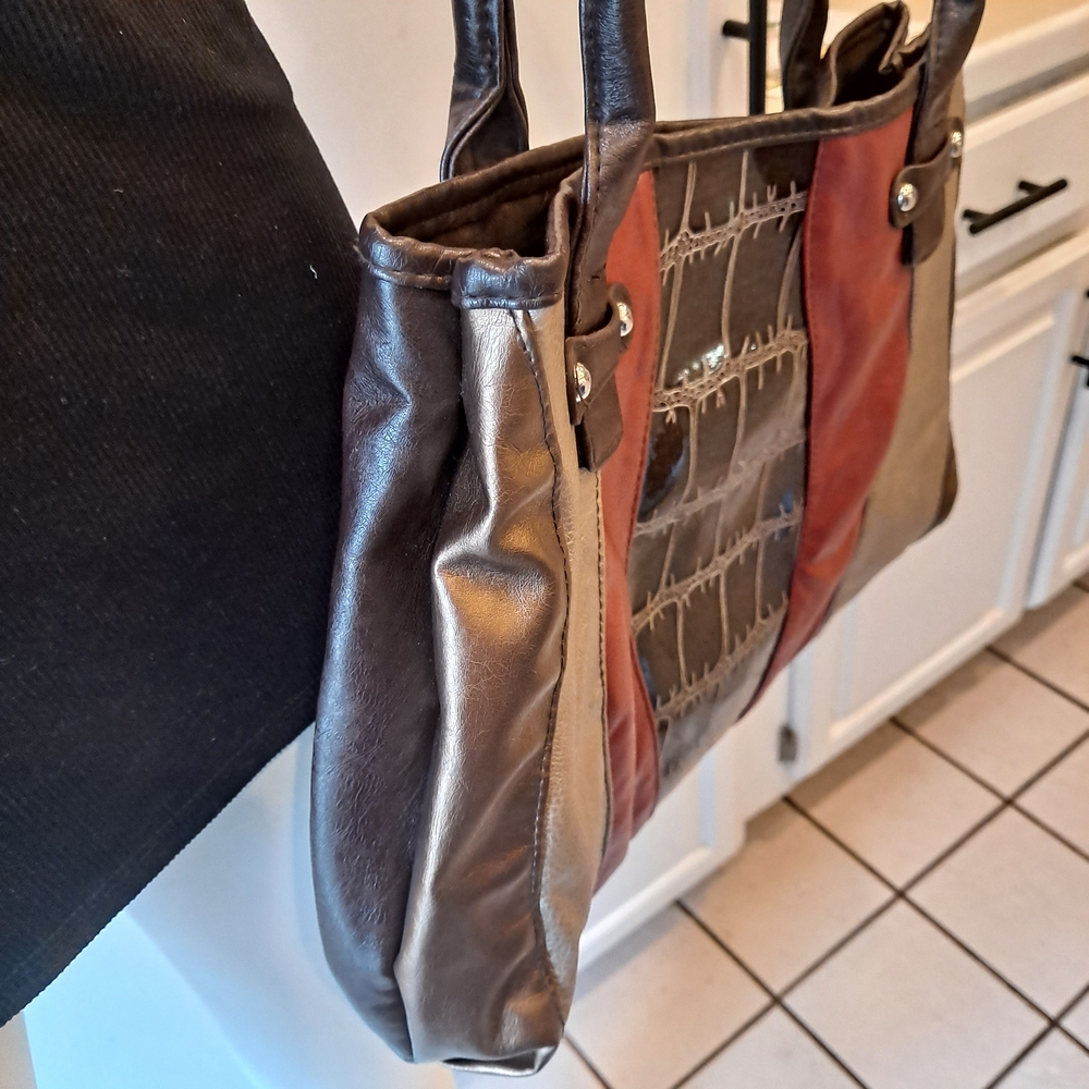 Elegant Multi-Color & Multi-Patterned Faux Leathe… - image 3